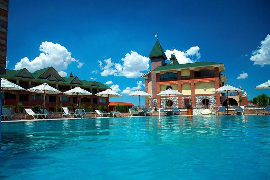 Morelux Boutique Hotel Капчагай Екстериор снимка