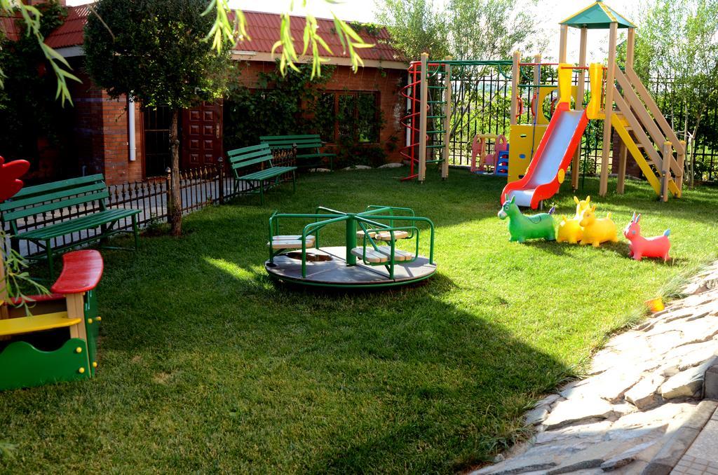 Morelux Boutique Hotel Капчагай Екстериор снимка