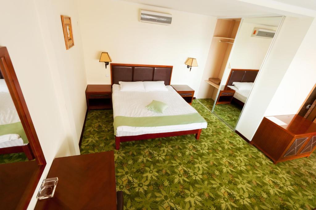 Morelux Boutique Hotel Капчагай Стая снимка