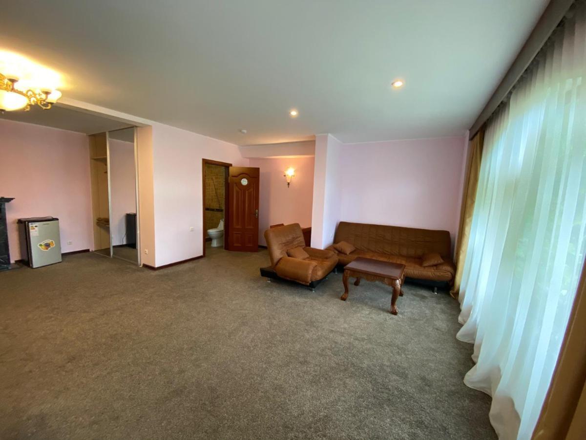 Morelux Boutique Hotel Капчагай Екстериор снимка