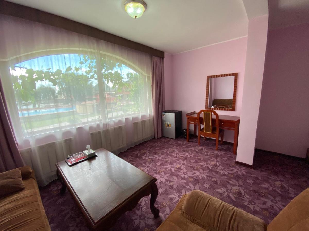 Morelux Boutique Hotel Капчагай Екстериор снимка
