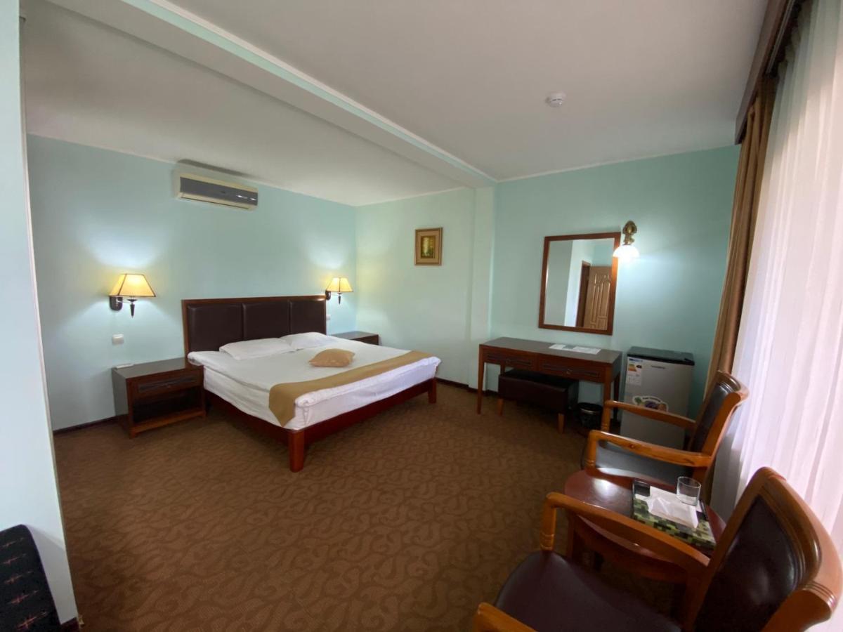 Morelux Boutique Hotel Капчагай Екстериор снимка