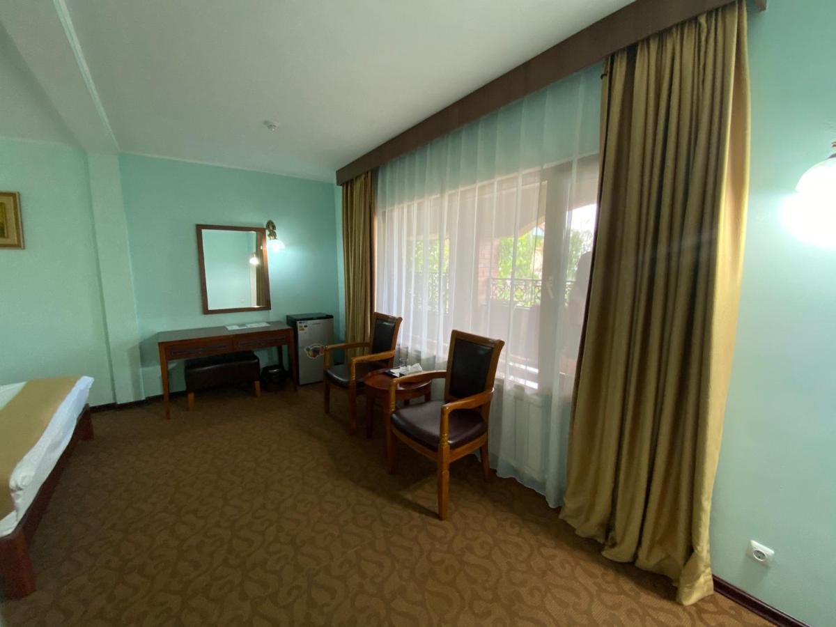 Morelux Boutique Hotel Капчагай Екстериор снимка