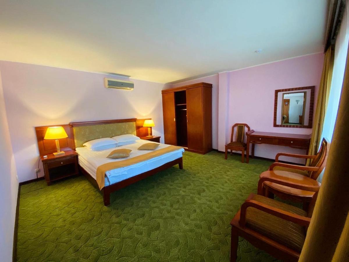 Morelux Boutique Hotel Капчагай Екстериор снимка