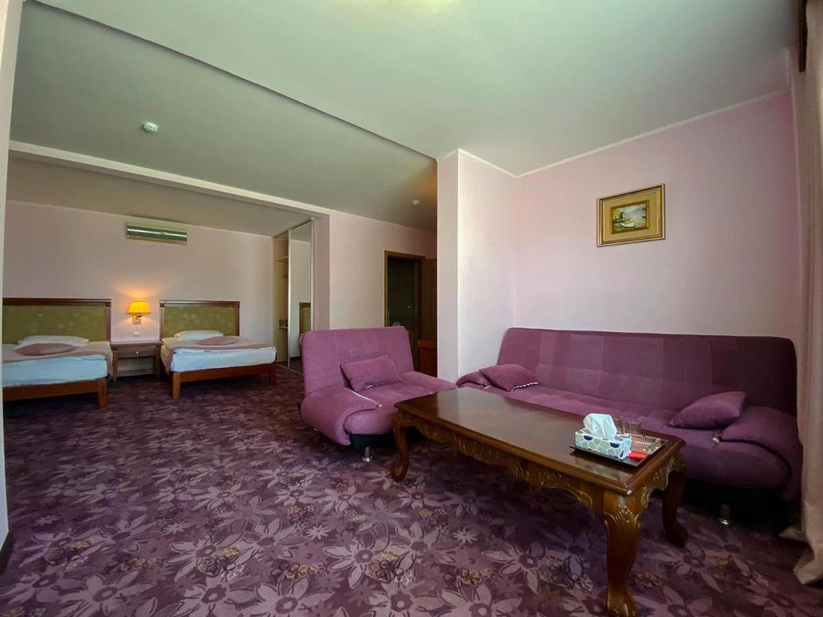 Morelux Boutique Hotel Капчагай Екстериор снимка
